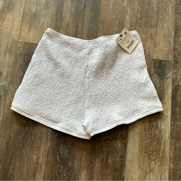 Zara Women's White Textured Shorts - Picture 8 of 9